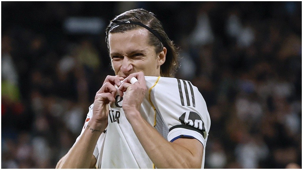 El Real Madrid reafirma el liderato con una exhibición blanca ante un Valencia sin respuesta