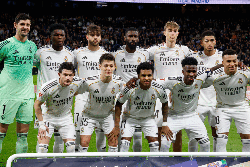 Los jugadores del Real Madrid posando ante del partido contra el Sevilla