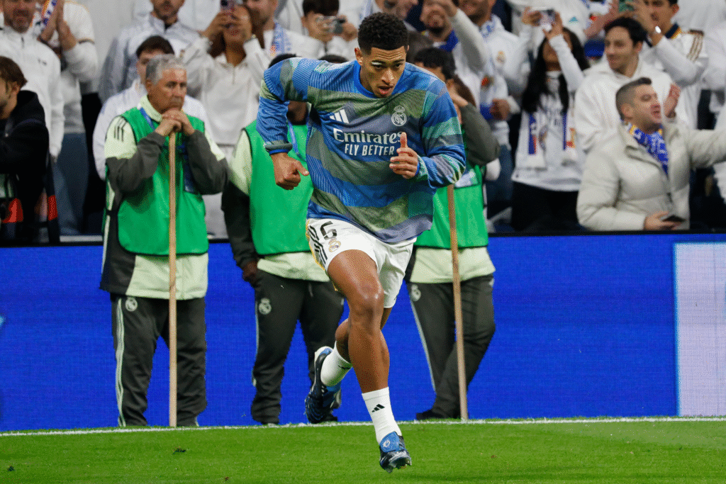 Jude Bellingham, durante el calentamiento 