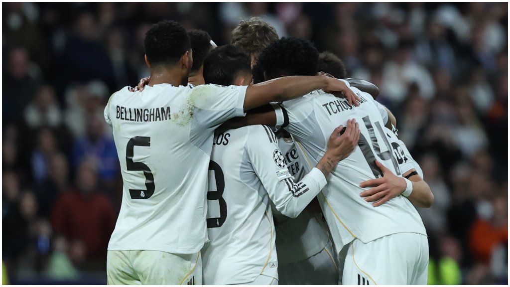El Real Madrid celebra el quinto gol ante el AS Monaco. (Foto: EFE)