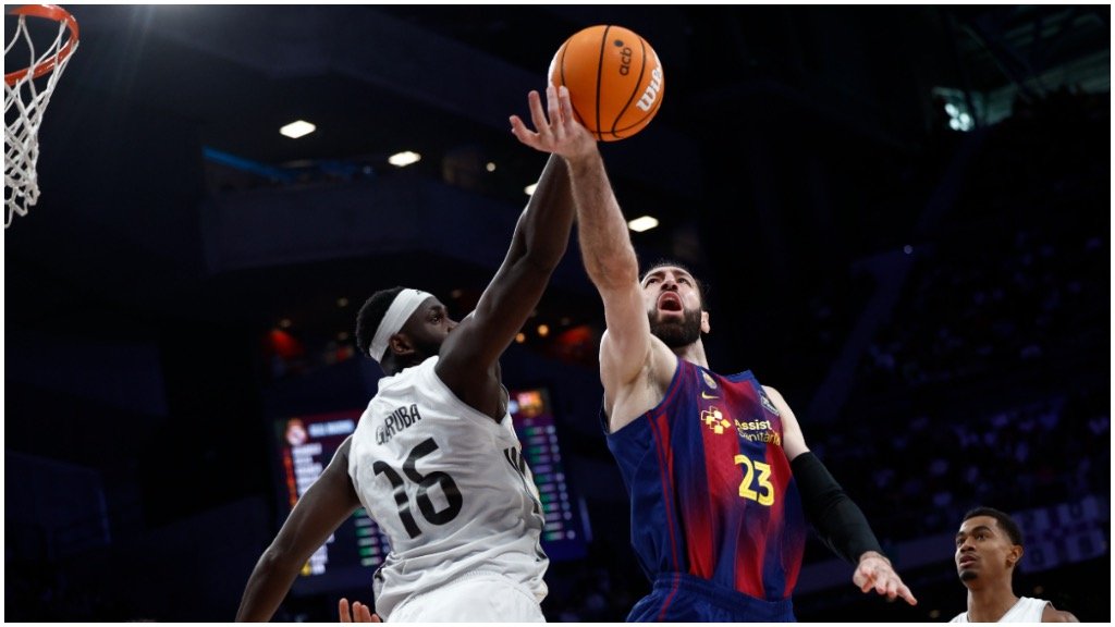 Imágenes del Real Madrid - Barça. (Foto: EFE)